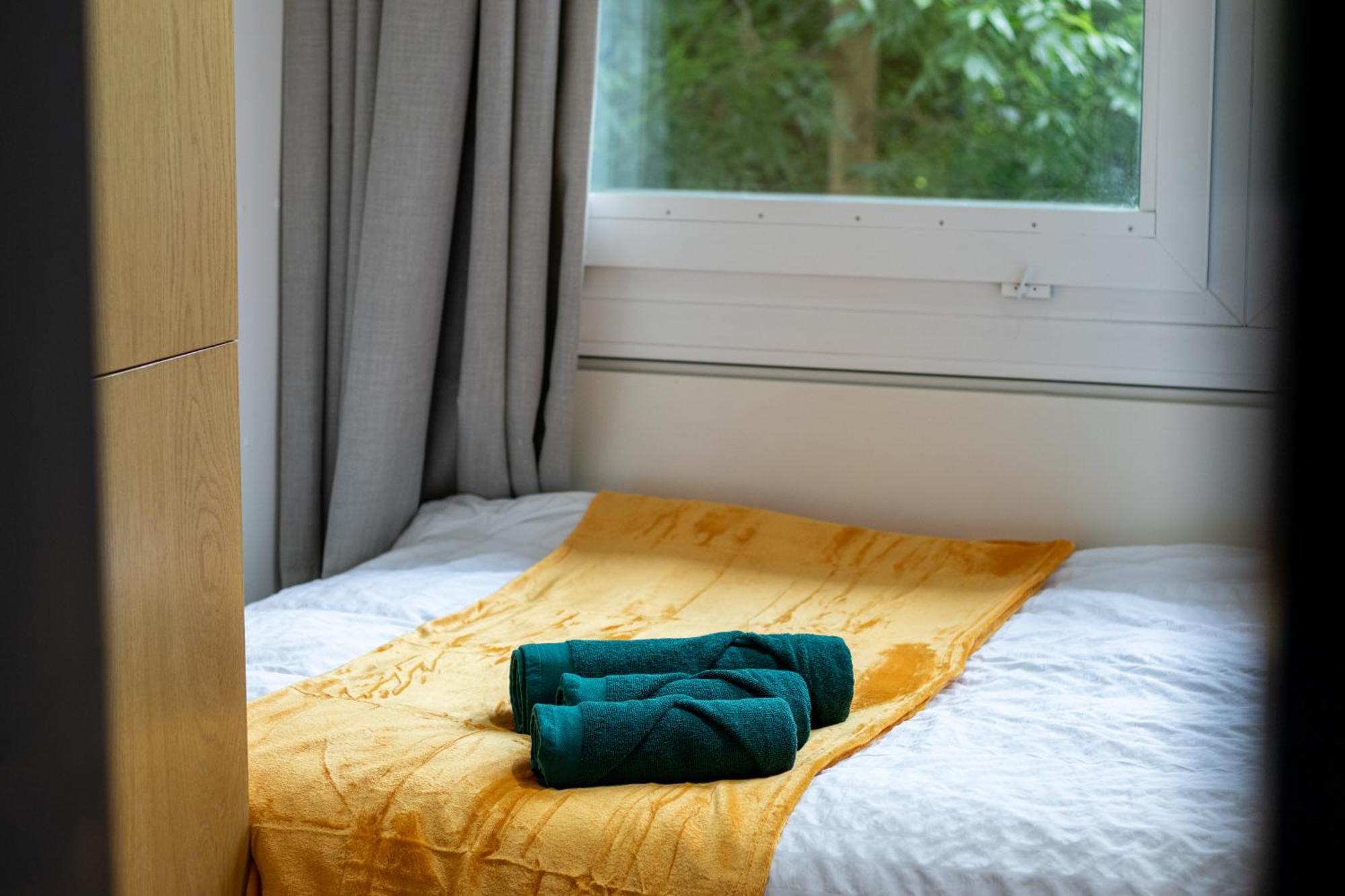 Apartament Cosy Family Retreat With Garden & Workspace Londra