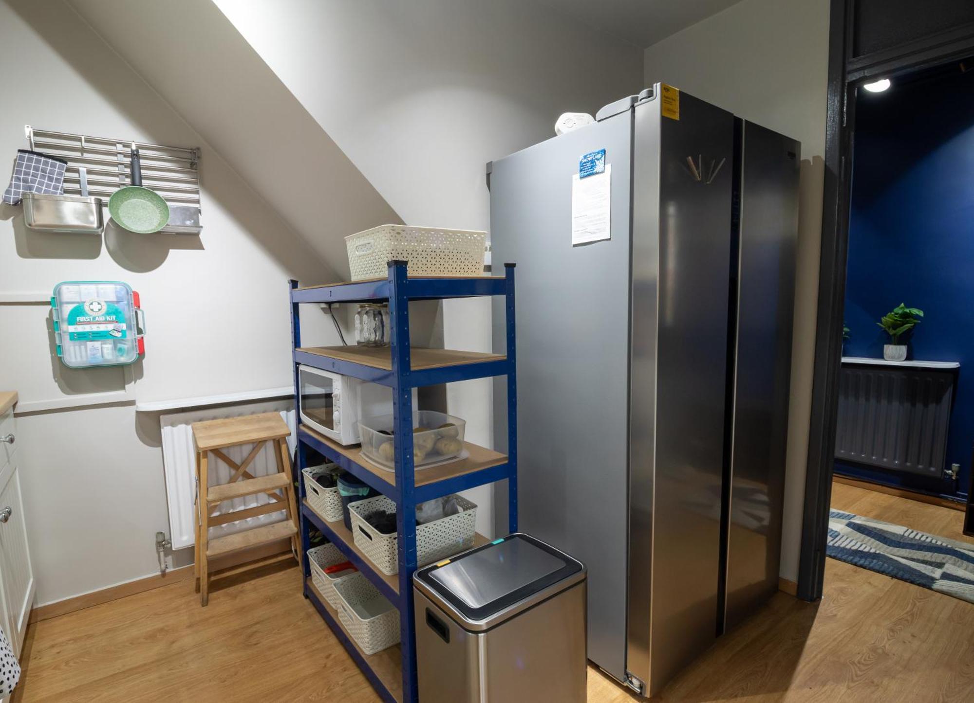 Apartament Cosy Family Retreat With Garden & Workspace *